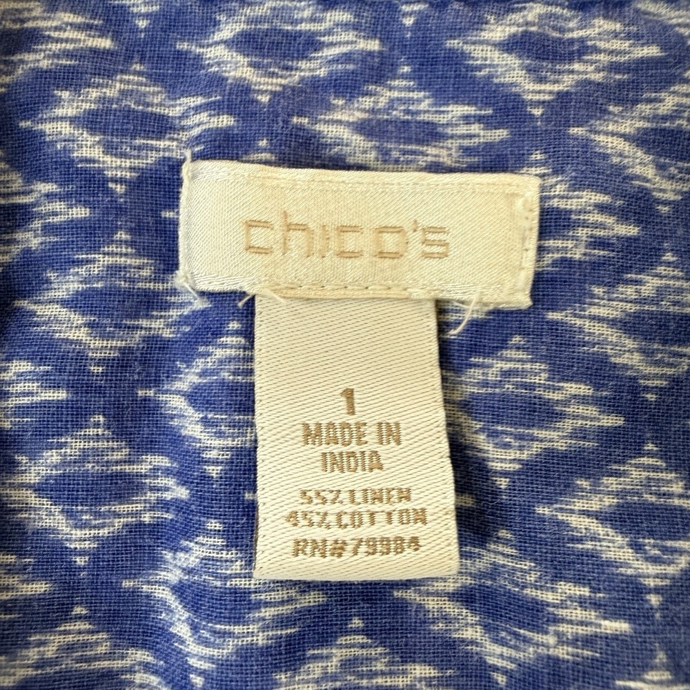 Chicos Women Blue White Ikat Button Front Utility Shirt Sz 1 Medium Cotton - Picture 3 of 5